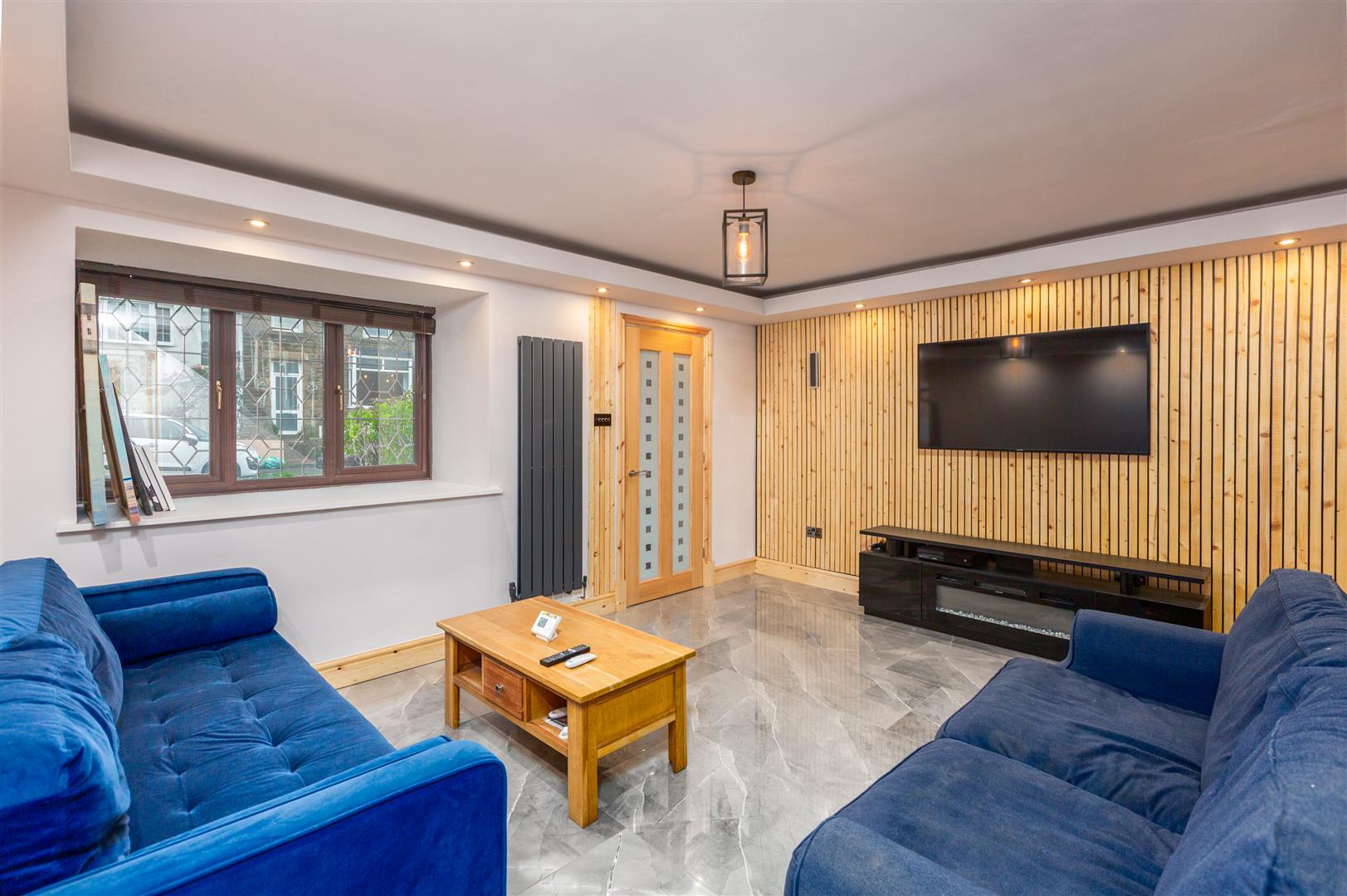 Carmarthen Road, Cwmdu, Swansea, SA5 8LL